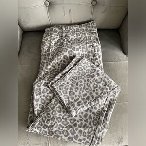 White House Black Market Pant